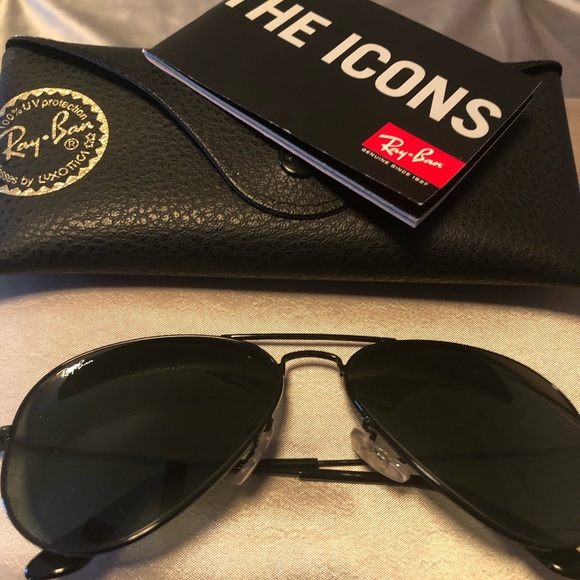 Ray-Ban Accessories - AMAZING DEAL‼️NWT RAY BANS AVIATORS ❤️ UNISEX ‼️